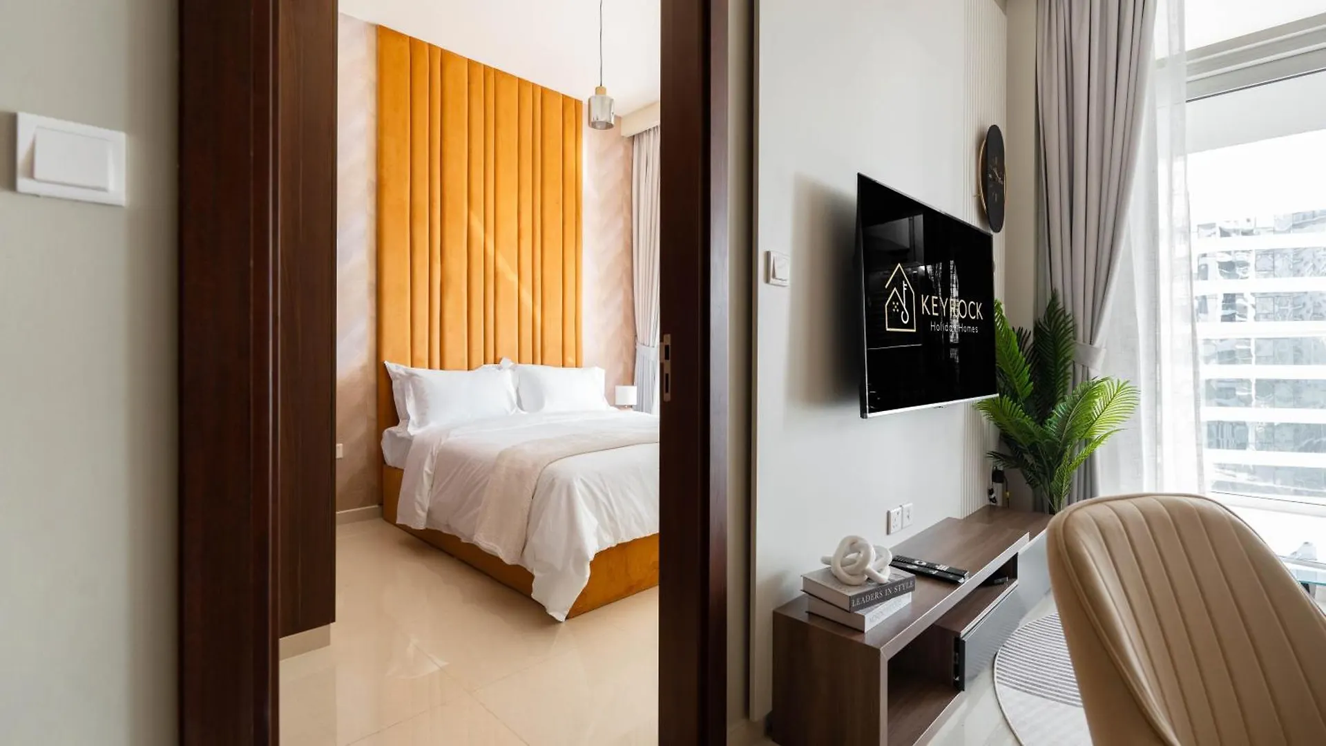 Apartment Keyrock Living - Luxury 1Br With Lake View At Reva Dubai United Arab Emirates